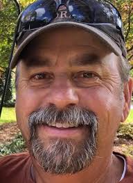 NEW 911 CALL ::: A new 911 call was released yesterday. In the call, a Law  Enforcement official from North Carolina is working the missing persons  case of Gregory and Cynthia