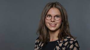 She is the only daughter of amram and jochebed. Miriam Harner Team Uber Uns Puls