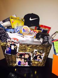 Anniversary Gift Basket I Put Together For My Husband Full Of His Favorite Pro Birthday Gifts For Boyfriend Diy Valentine Gift Baskets Anniversary Gift Baskets