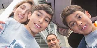 Stuart Hollis (@photostu500)