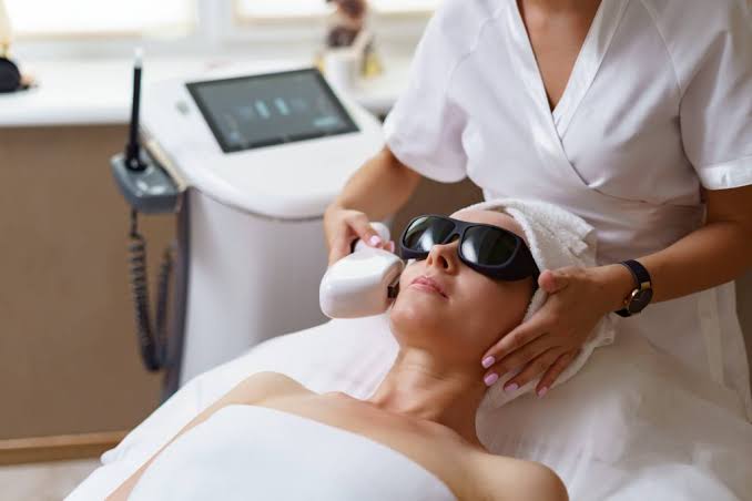 What is Aesthetic Medicine? A Guide to Non-Invasive Treatments
