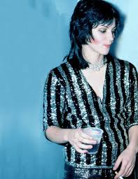 9 p 80 f 710. Joan Jett S Edgy Hairstyle 30 Amazing Vintage Photos Of The Queen Of Rock N Roll In The 1970s And 1980s Vintage Everyday