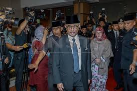 Dengan jumlah kekayaan sekitar 13,6 miliar dolar atau 190,4 triliun rupiah, rudi hartono merupakan orang paling kaya di indonesia, dan berada. Netizens Welcome New Sultan Of Pahang Nestia