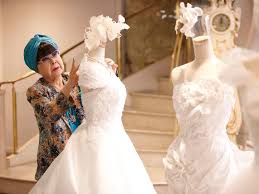 Many modern south korean weddings are a blend of western and traditional influences. Iconic Japanese Wedding Dress Designer Yumi Katsura Still Making Dreams Come True At 87 Years Old Tokyo Weekender