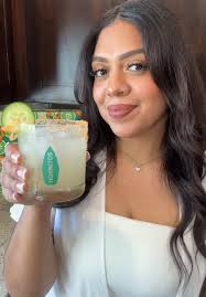 Happy National Margarita Day! 🍹🙌🏽#margarita #nationalmargaritaday  #hornitos #drinks #mixeddrinks #cucumberhabaneromargarita #cucumbermargarita