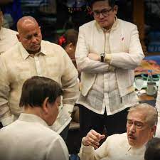 Sen Tito Sotto NAPIKON kay Sen Bato Dela Rosa NAGKAINITAN! Dahil Tinawag na  Noontime TV Show ang Senado! | Philippine Trending News - PhilNews |  Facebook