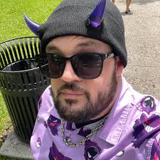 3 besties hanging out