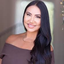 Camille Casper's Instagram, Twitter & Facebook