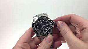 To wind your rolex watch, use your thumb and index finger to slowly turn the crown clockwise a full rotation. How To Set The Time And Date On A Rolex Submariner