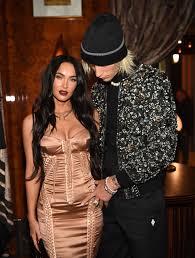 10 hours ago · megan fox has dared to bare (it all!) at the 2021 mtv video music awards. Megan Fox And Machine Gun Kelly S Best Style Moments Popsugar Fashion