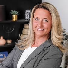 Jennifer Robinette's Instagram, Twitter & Facebook