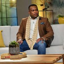 He attended hilton college near pietermaritzburg and the university of the witwatersrand where he studied law, in 1992. Full List Of Robert Marawa And His Famous Exes News365 Co Za