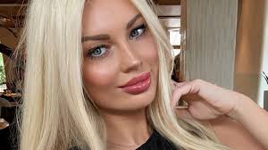 Slovanka Anna sa odhalila priamo DOMA: Zahodila šaty a UKÁZALA svoju  dokonalú postavu!