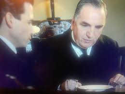 Who else thought Alfred was hilarious! I loved when he was talking about  Mrs Levinson… “what a Gob!” He said he thought she'd eat anything put in  from of her! 🤣🤣🤣 |