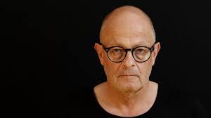 Claudia Kroll's Instagram, Twitter & Facebook