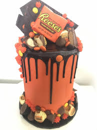 Cake With Carrot And Ham Clean Eating Snacks Recipe Peanut Butter Birthday Cake Drip Cakes Candy Cakes