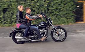 Gelencsér timi és ungvári miklós nem sokkal a verseny után oltár elé állt? Ungvari Miklos Motorozni Vitte Kedveset Blikk