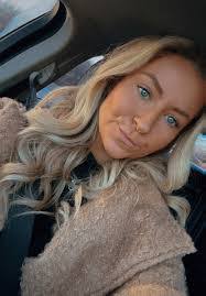 Michelle Bogle's Instagram, Twitter & Facebook