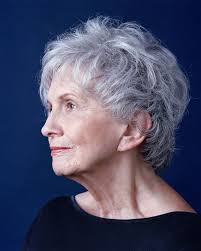 Alice Munro's Passive Voice