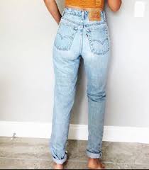 Levis 512 High Waisted Slim Fit Light Wash Blue Vintage Jeans Women S Size 29 Levi Jeans Women Women Jeans Vintage Jeans