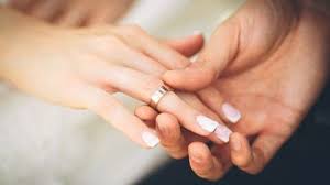 Check spelling or type a new query. Buy En Que Mano Va Anillo De Casado Off 60
