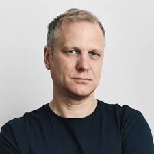 Poddkungen Alexander Pärleros gav mig en lektion i framgång