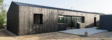 Zwarthout Shou Sugi Ban Maison Yakisugi Montauban France In 2020 Shou Sugi Ban Cladding Black House