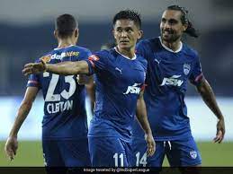 Isl teams can have a maximum roster of 32 athletes for 2019 season, with a suggested size of each club's traveling roster of 28 (14 men and 14 women). Indian Super League Bengaluru Fc Defeat Error Prone Kerala Blasters 4 2 Football News