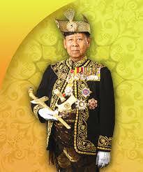 Di zaman dulu pemimpin orang melayu adalah raja, negara akan menjadi aman dan makmur jika ada hubungan yang erat antara raja dan rakyat. Buku Kreatif Patriotik Raja Dan Rakyat Berpisah Tiada