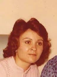 Renee Hulse's Instagram, Twitter & Facebook