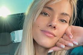 Юлия паршута — северное сияние 02:44. Pytalsya Sbrosit Menya S 14 Etazha Yuliya Parshuta Ob Uzhasah Zhizni S Nasilnikom