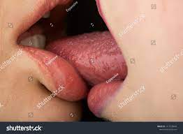 Lezbiyen kız ağzında dil, seksi homoseksüel Stok Fotoğrafı 1015233643 |  Shutterstock