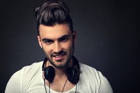 Layered haircuts show up their texture best on straight hair. 40 Hottest Hairstyles For Men With Straight Hair 2021