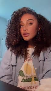 Kierra White's Instagram, Twitter & Facebook