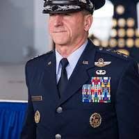 SCHNEIDERE KOMMISSIONSZEREMONIE