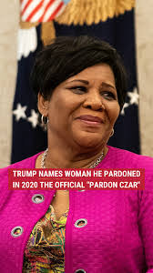 Bobbie Templeton's Instagram, Twitter & Facebook