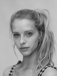 helena.vestergaard with 5 week old Sway for @side__note @emma_kalfus  @isabellaschimid @_roryrice_ @bakerstreetstudios