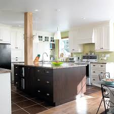 Cuisine Style Classique Avec Poutre Encastre Dans L Ilot Kitchen Home Decor Home