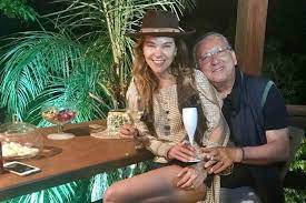 Galvão se sentiu mal e foi hospitalizado. Galvao Bueno Celebra 18 Anos De Relacionamento Com A Esposa
