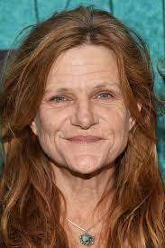 Dickey has won the independent spirit award for best supporting female for her performance as merab in the 2010 independent drama film winter's bone. Dale Dickey Microsoft Store