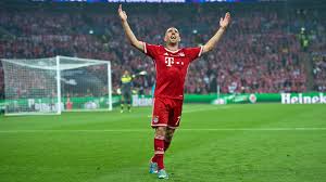 Auch in der saison 2015/16 wurde die regel dem fc bayern zum verhängnis. Weltfussballer Ribery Gegen Messi Und Ronaldo Dfb Deutscher Fussball Bund E V