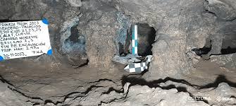 Archaeologists discover a hidden Maya ...