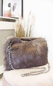 Pollie Faux Fur Shoulder Bag In Grey Ikrush