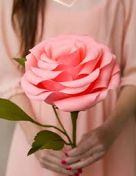 1001 Tutos Et Idees Top Comment Faire Une Fleur En Papier Soi Meme Comment Faire Des Fleurs En Papier Fleurs En Papier Faire Des Fleurs