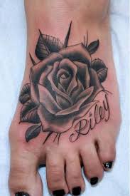 Tatuagem Realisticas Pe Flor Rosa Por Gold Rush Tattoo