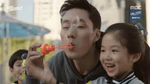 Hoy se cumplen 6 años del estreno del adorable drama "My Secret Terrius",  aka "Terius Behind Me", la historia de un ex agente secreto reconvertido en  niñero para investigar un asesinato. Toda