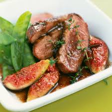 Decouvrez La Recette Magret De Canard Aux Figues Fraiches Sur Cuisineactuelle Fr Recette Figues Fraiches Recette Magret De Canard Recette Avec Figues