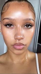 Who can do lash extensions in Tomball?