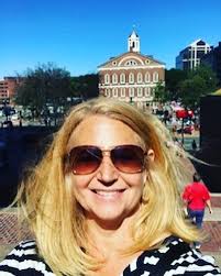 Meet Melissa Puno, PES' awesome Middle School Director & veteran teacher!  Some of Melissa's favorite classroom projects in her 11 yrs w/ PES include  the Photography & Poetry Project where students create