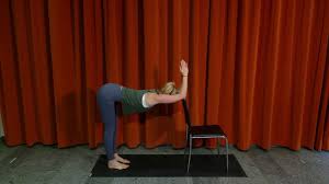 See more ideas about cow cat, cow, cats. Buroyoga Stuhlyoga 5 Videos Gegen Verspannung Phytodoc